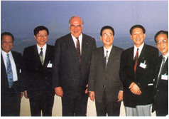 In 1994, a plane leader in Jinan visited the State Council Premier Li Peng